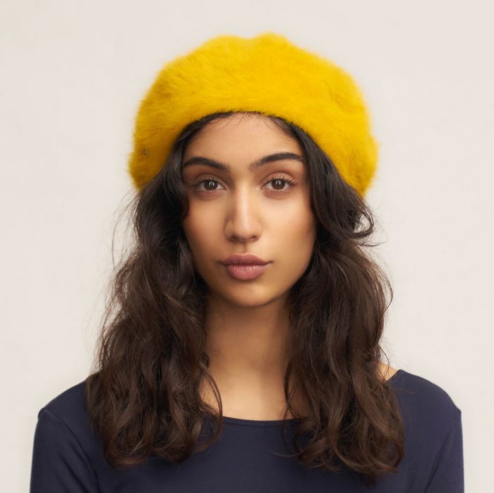 Angora beret, turmeric