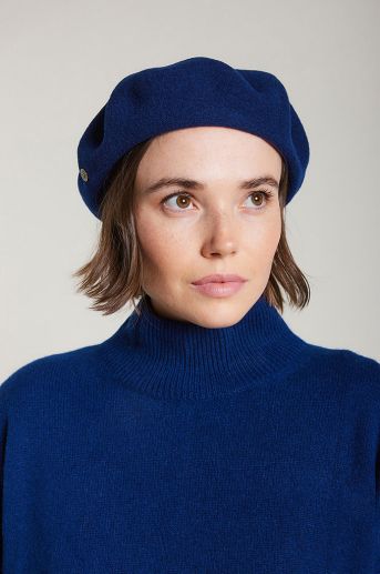 Basque beret, eclipse
