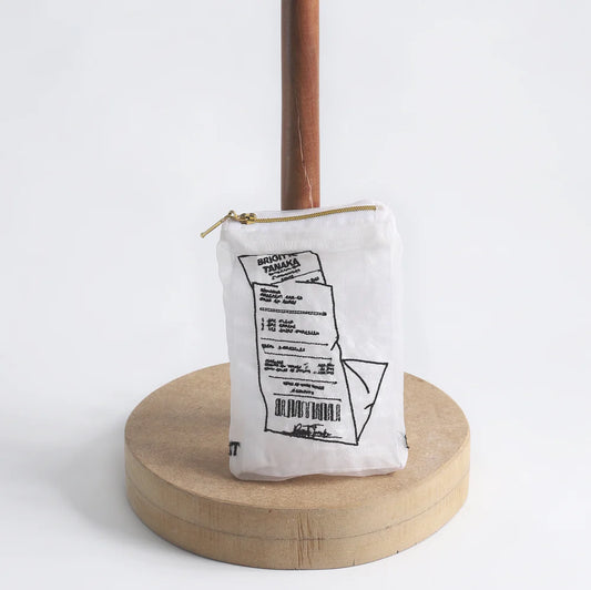 Bolsa em organza REÇUS, Brigitte Tanaka